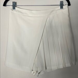 AQUA White/Cream Pleated Skort
